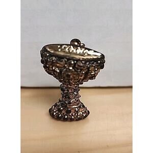 Thoth 2006 1 inch Gold Tone Goblet Pin Brooch Mardi Gras Krewe Favor fa9577